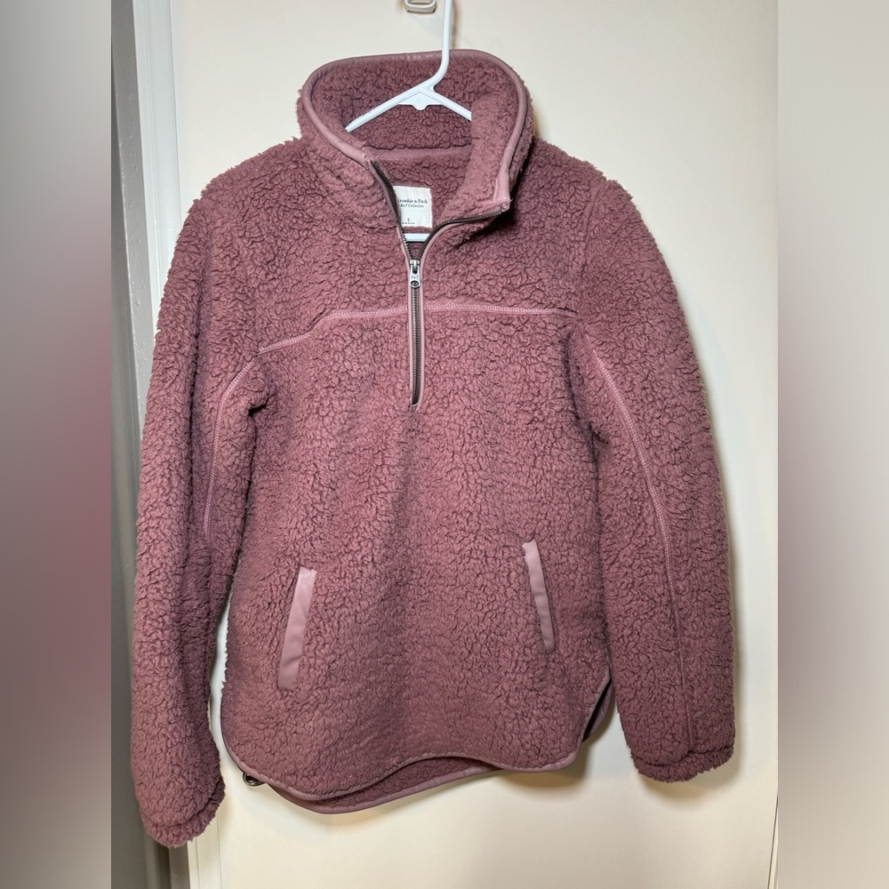 Abercrombie & Fitch mauve pullover size small